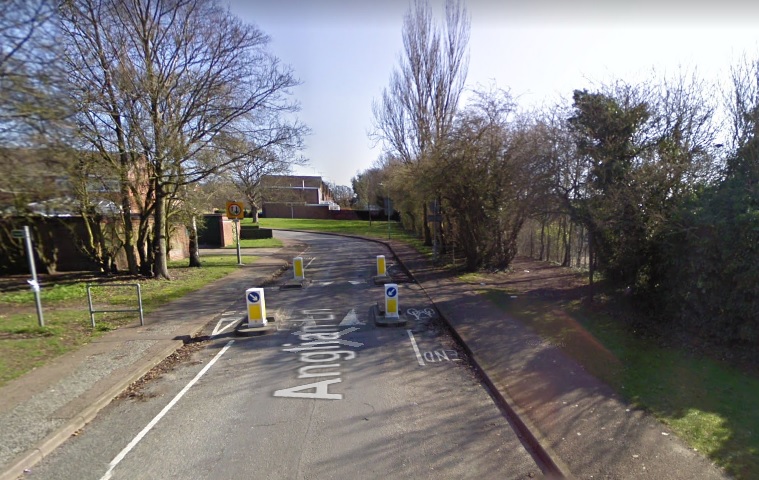 16-year-old boy tripped and kicked in an attempted robbery in Bury St Edmunds