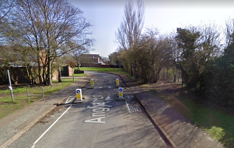 16-year-old boy tripped and kicked in an attempted robbery in Bury St Edmunds