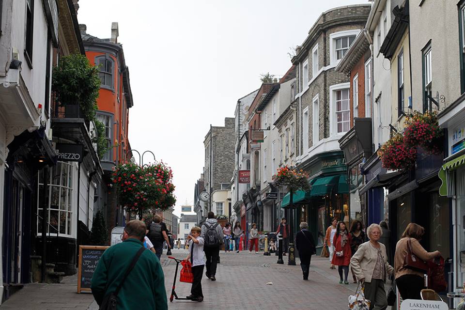 West Suffolk High Streets for clean sweep this Christmas and New Year