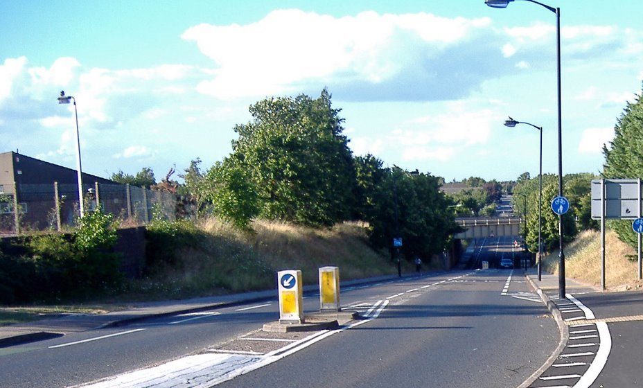 Cyclist left with leg injuries after collision with a public bus in Bury St Edmunds – RWSfm 103.3 - Vimarsana News