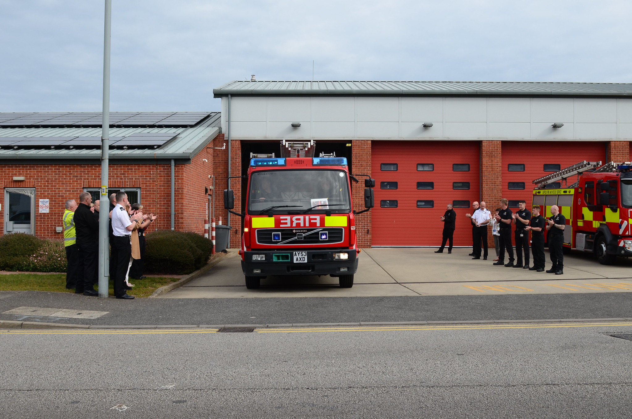 Fire service delivers much-needed equipment to Ukraine – RWSfm 103.3 - Vimarsana News